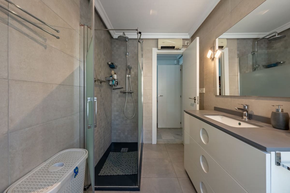 2 quarto Apartamento para venda em Marbella com piscina - 660 000 € (Ref: 9976296)