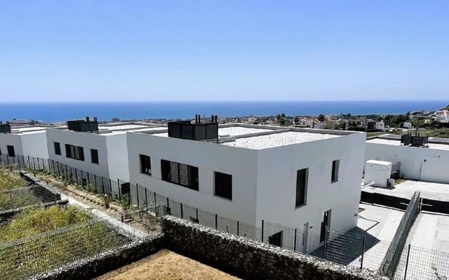 3 soverom Kjedet enebolig til salgs i Riviera del Sol, Mijas med svømmebasseng - € 735 000 (Ref: 9976298)
