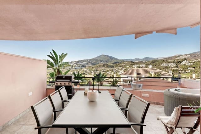 2 soverom Leilighet til salgs i Nueva Andalucia, Marbella med svømmebasseng - € 685 000 (Ref: 9976299)