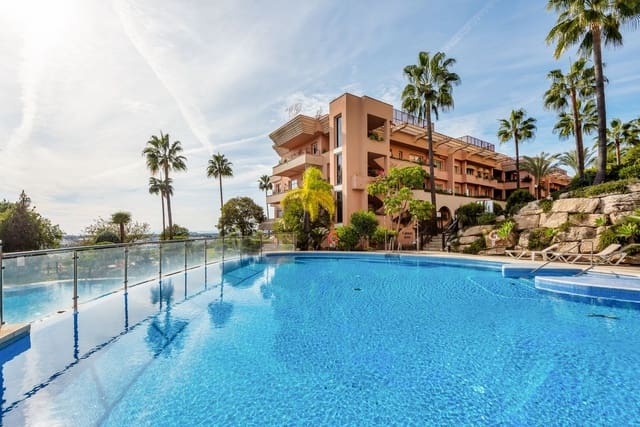 2 soverom Leilighet til salgs i Nueva Andalucia, Marbella med svømmebasseng - € 685 000 (Ref: 9976299)