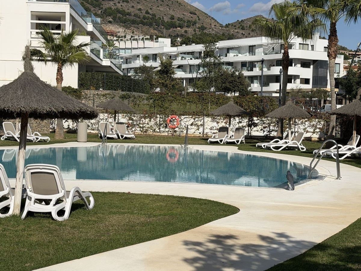 2 soveværelse Lejlighed til salg i Benalmadena med swimmingpool - € 650.000 (Ref: 9976300)