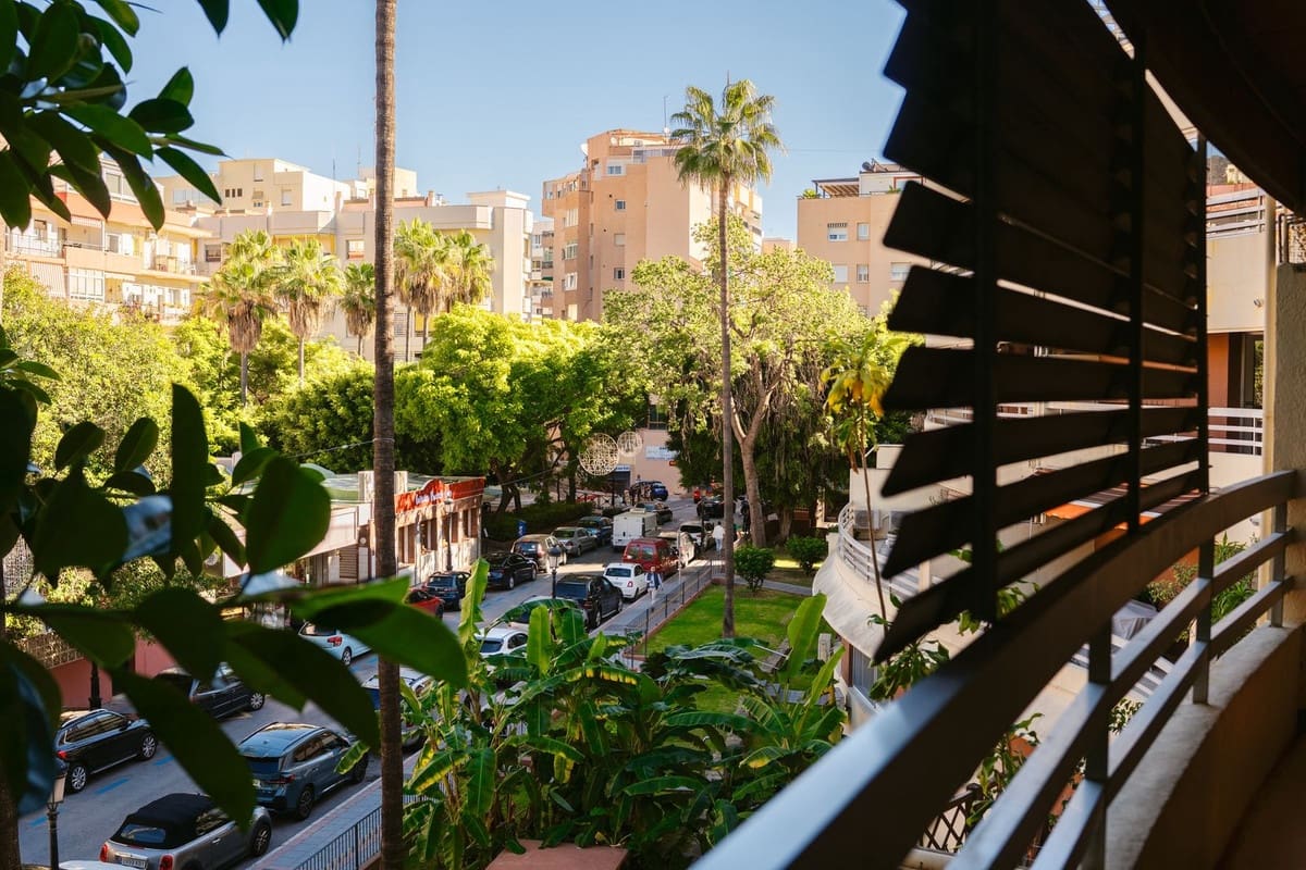 Apartamento de 3 habitaciones en Marbella en venta con piscina - 725.000 € (Ref: 9976301)