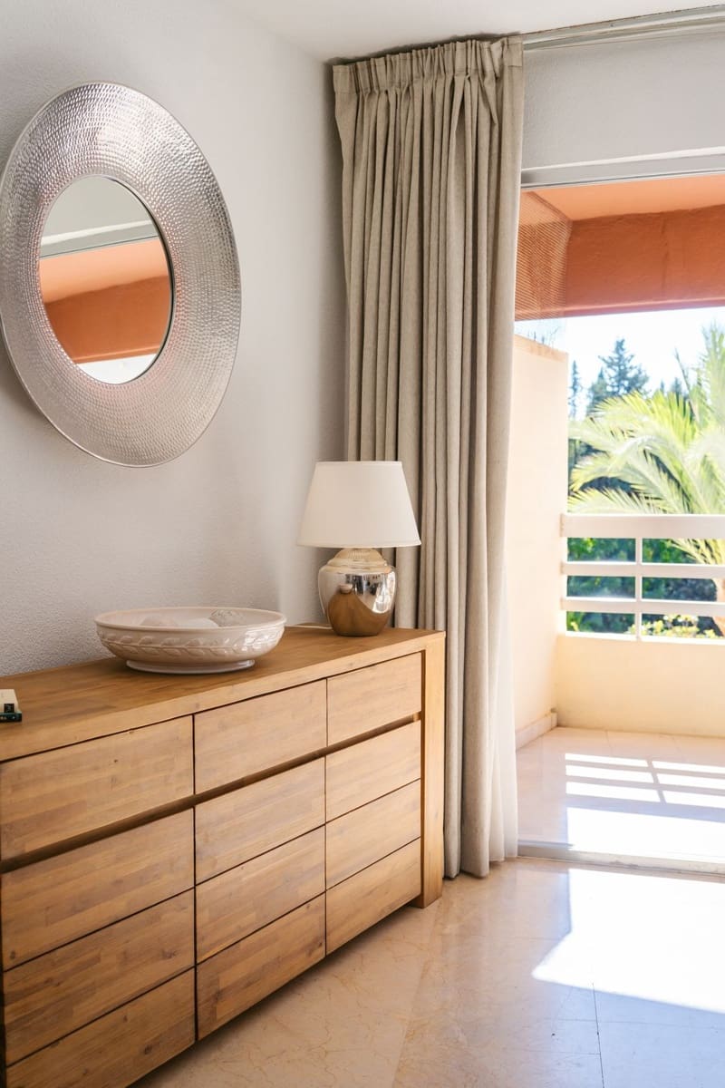 Apartamento de 3 habitaciones en Marbella en venta con piscina - 725.000 € (Ref: 9976301)