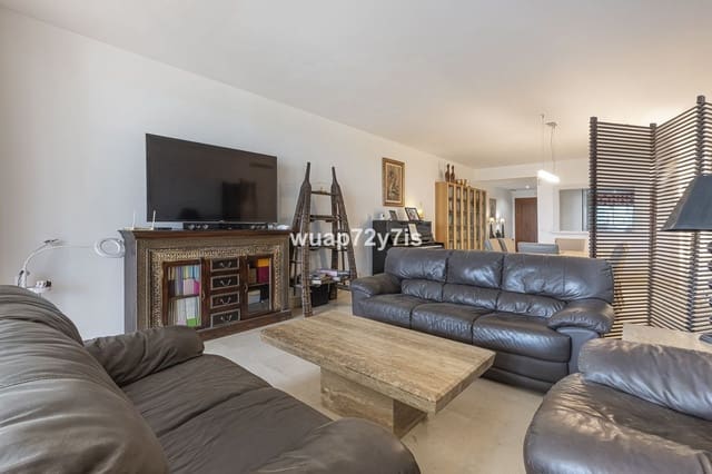 3 soveværelse Lejlighed til salg i Nueva Andalucia, Marbella med swimmingpool garage - € 696.500 (Ref: 9976303)