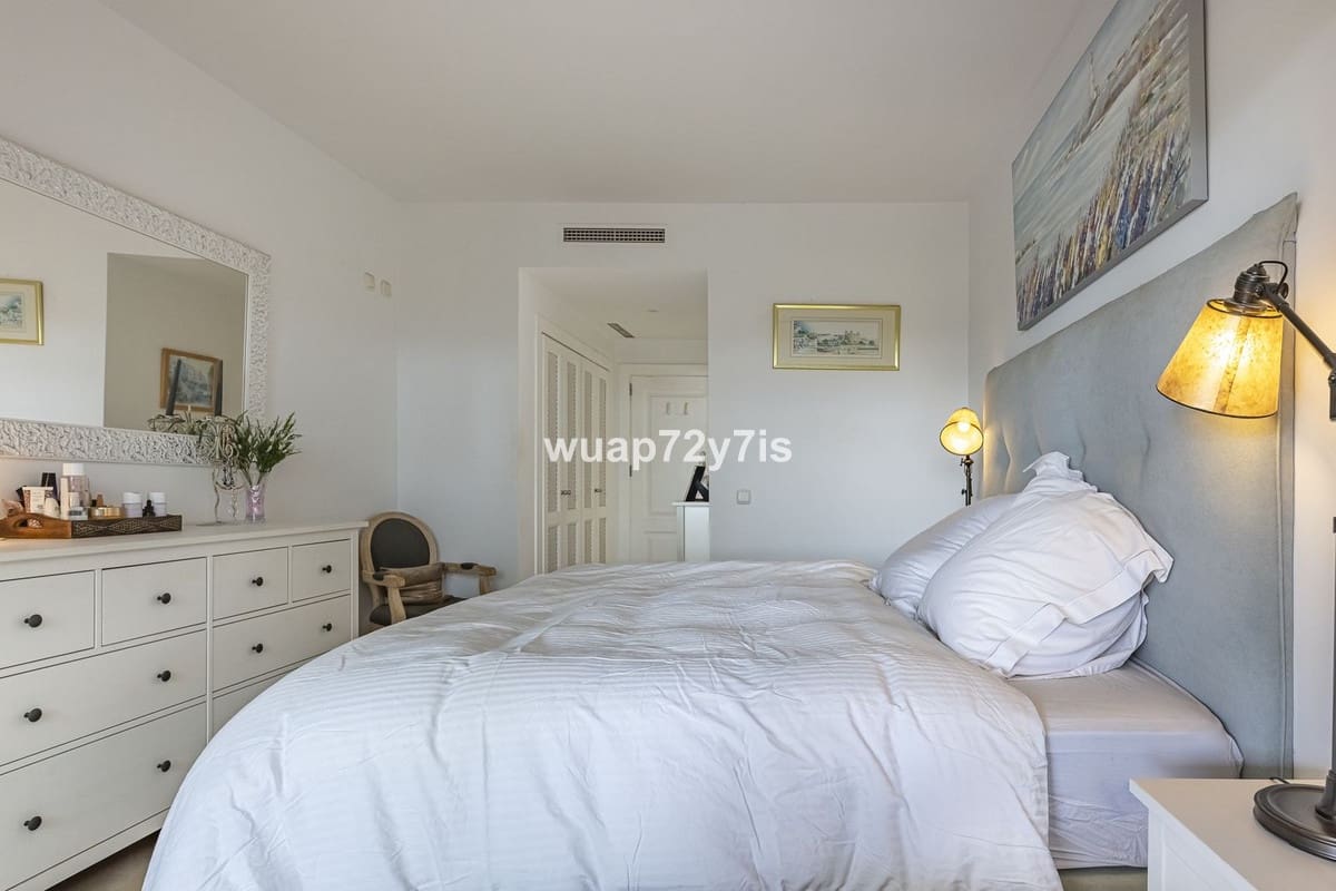 3 soveværelse Lejlighed til salg i Nueva Andalucia med swimmingpool garage - € 696.500 (Ref: 9976303)