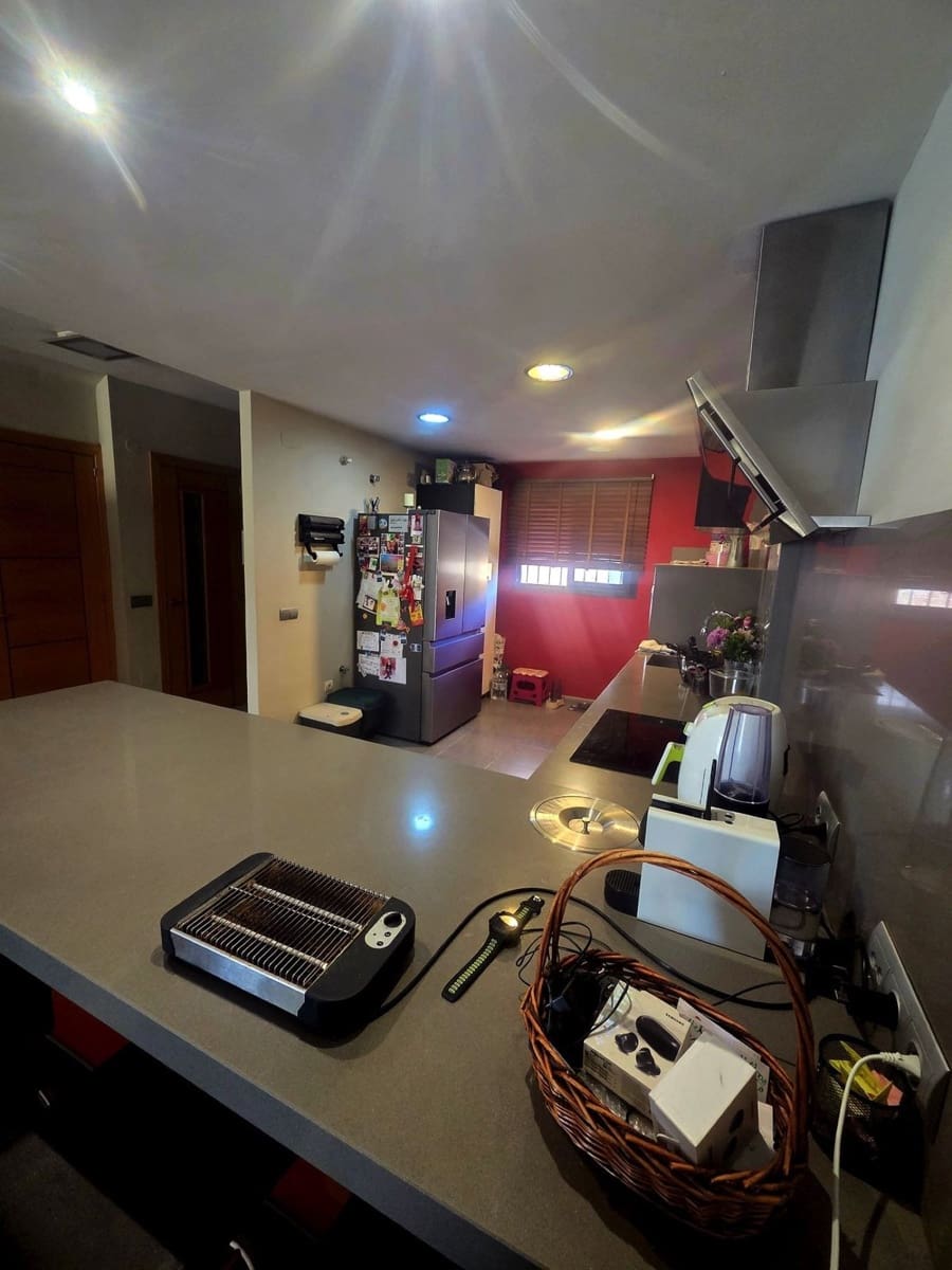 3 soverom Kjedet enebolig til salgs i Estepona med garasje - € 740 000 (Ref: 9976304)
