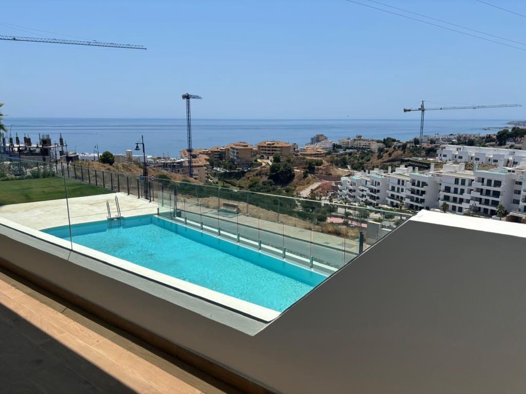 2 soveværelse Lejlighed til salg i Fuengirola med swimmingpool - € 699.000 (Ref: 9976305)