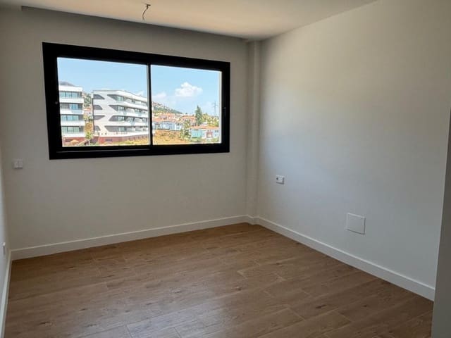2 soveværelse Lejlighed til salg i Fuengirola med swimmingpool - € 699.000 (Ref: 9976305)