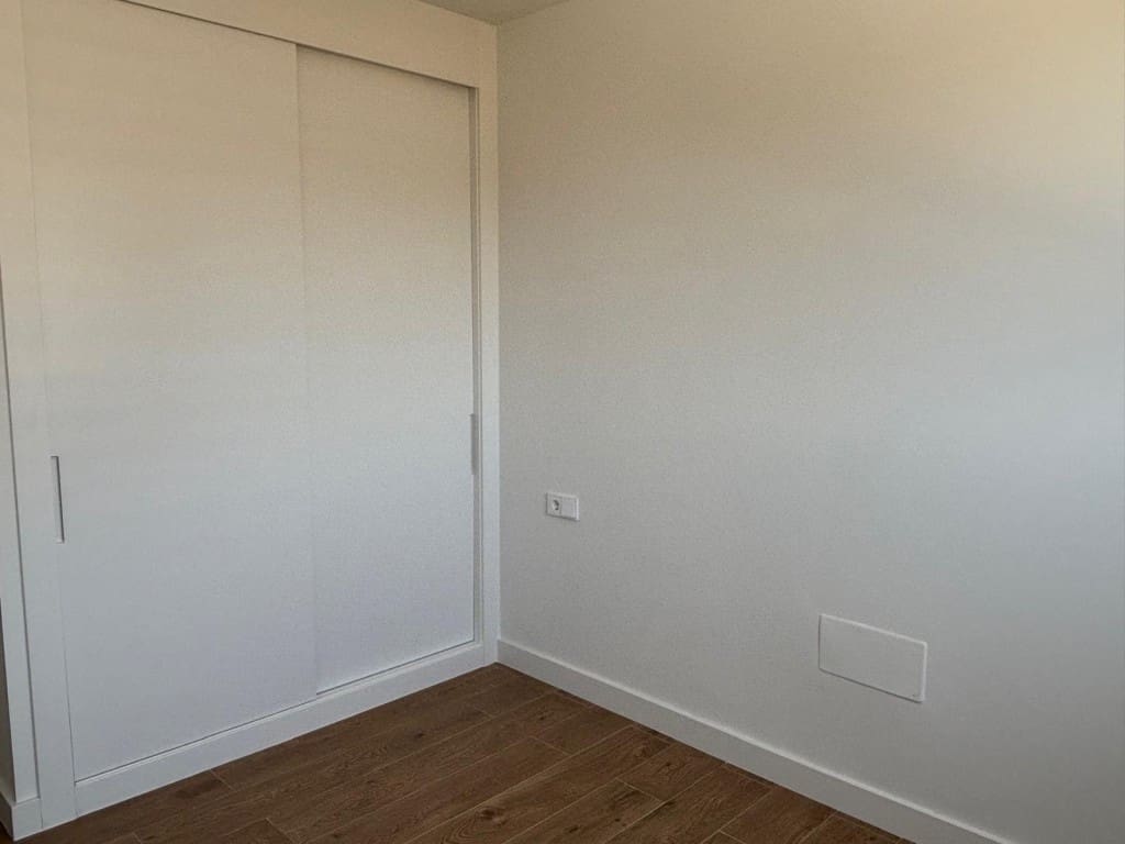 2 soveværelse Lejlighed til salg i Fuengirola med swimmingpool - € 699.000 (Ref: 9976305)