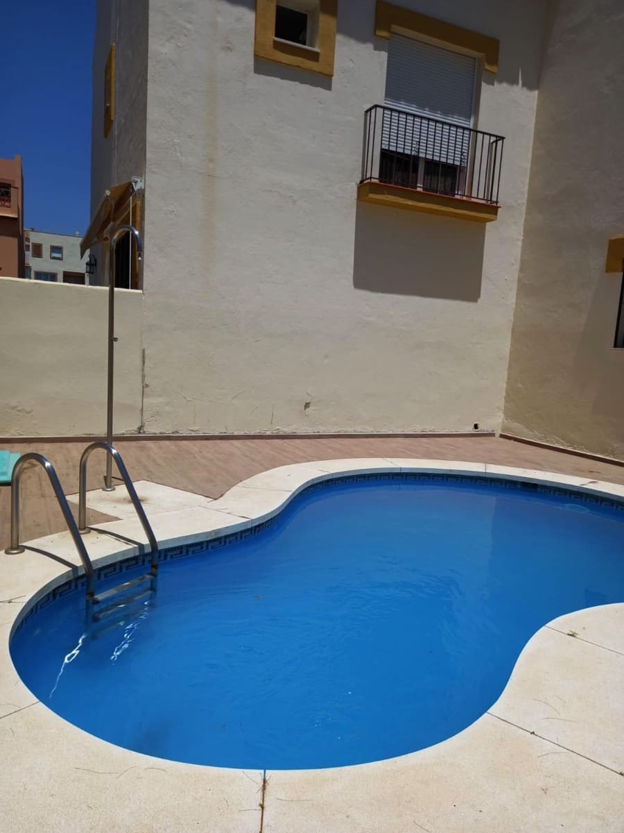 3 soverom Hus til salgs i Estepona med svømmebasseng - € 725 000 (Ref: 9976306)