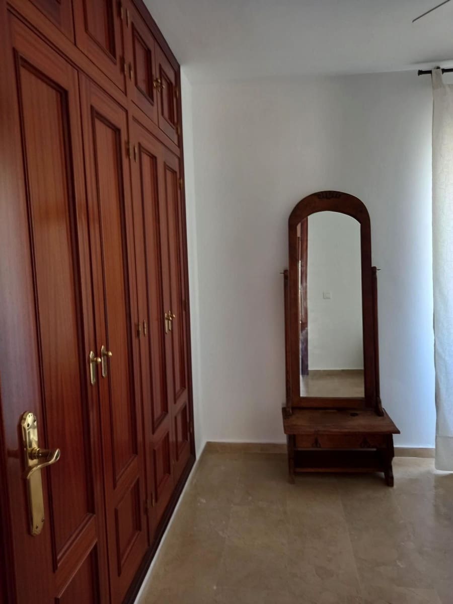 3 soverom Hus til salgs i Estepona med svømmebasseng - € 725 000 (Ref: 9976306)