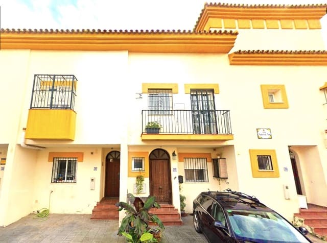 3 soverom Hus til salgs i Estepona med svømmebasseng - € 725 000 (Ref: 9976306)