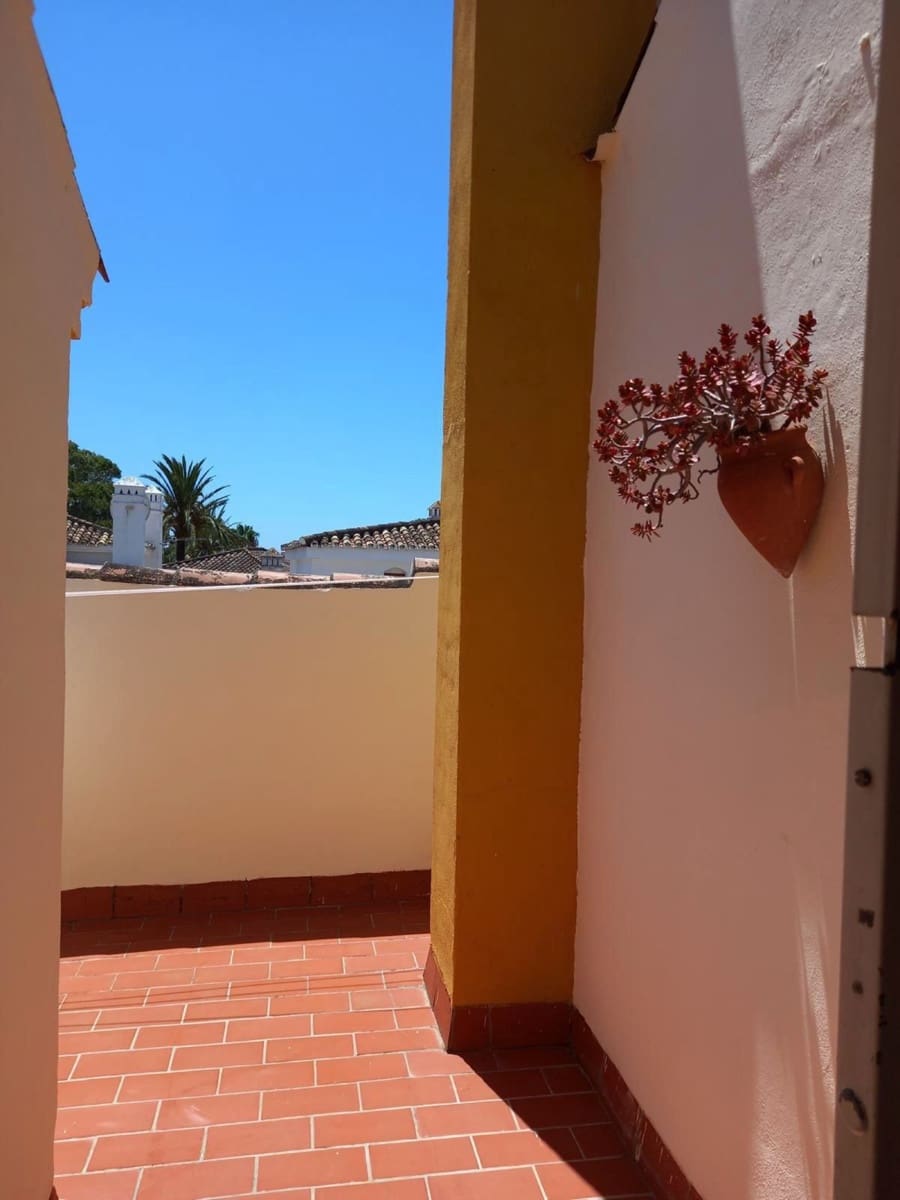 3 soverom Hus til salgs i Estepona med svømmebasseng - € 725 000 (Ref: 9976306)