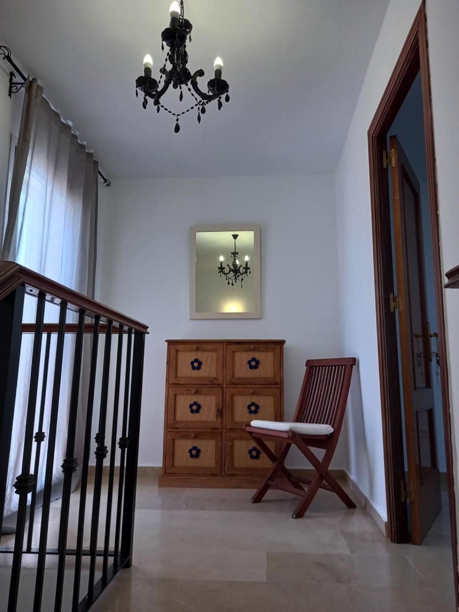 3 soverom Hus til salgs i Estepona med svømmebasseng - € 725 000 (Ref: 9976306)