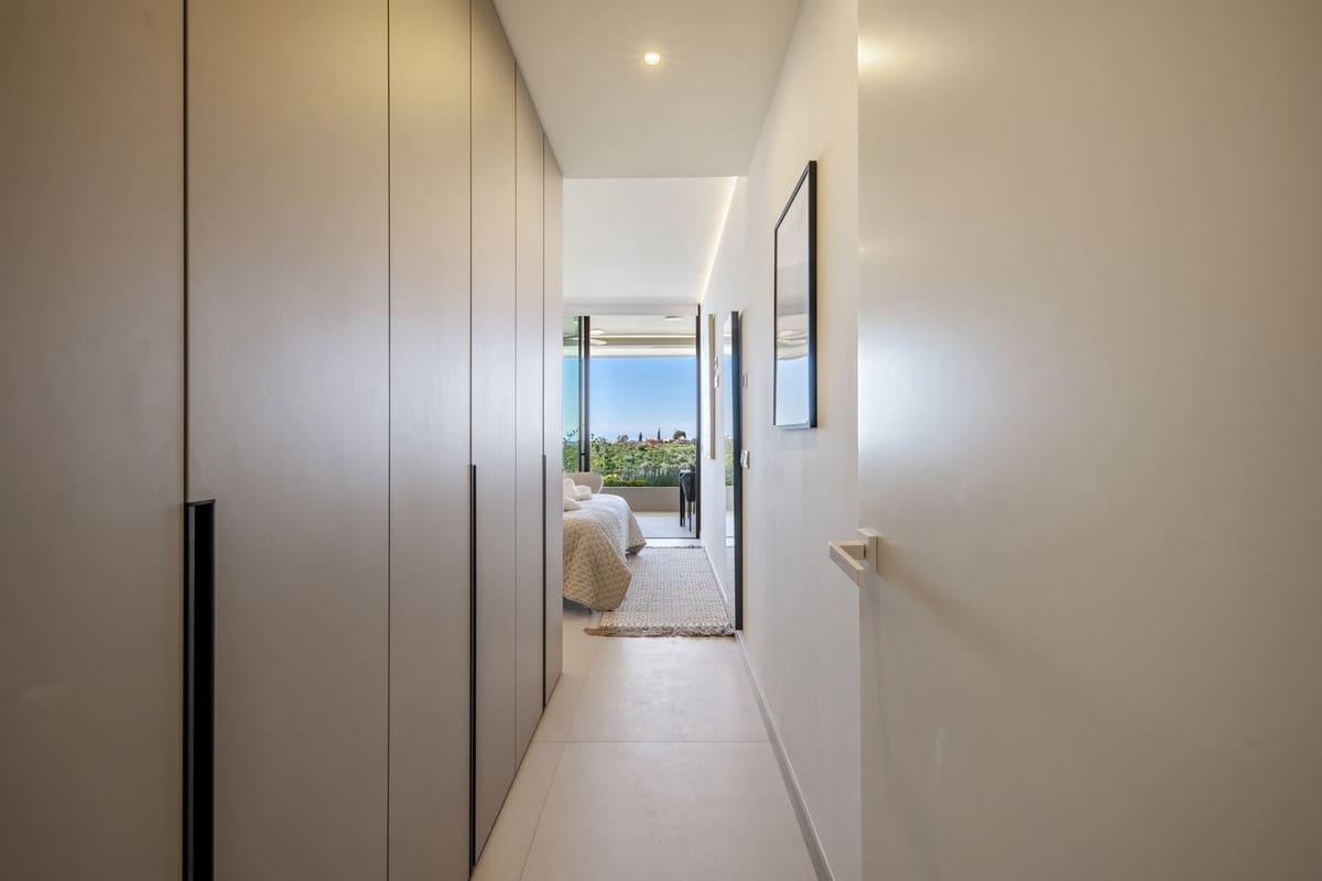 2 soveværelse Lejlighed til salg i Fuengirola med swimmingpool garage - € 699.000 (Ref: 9976307)