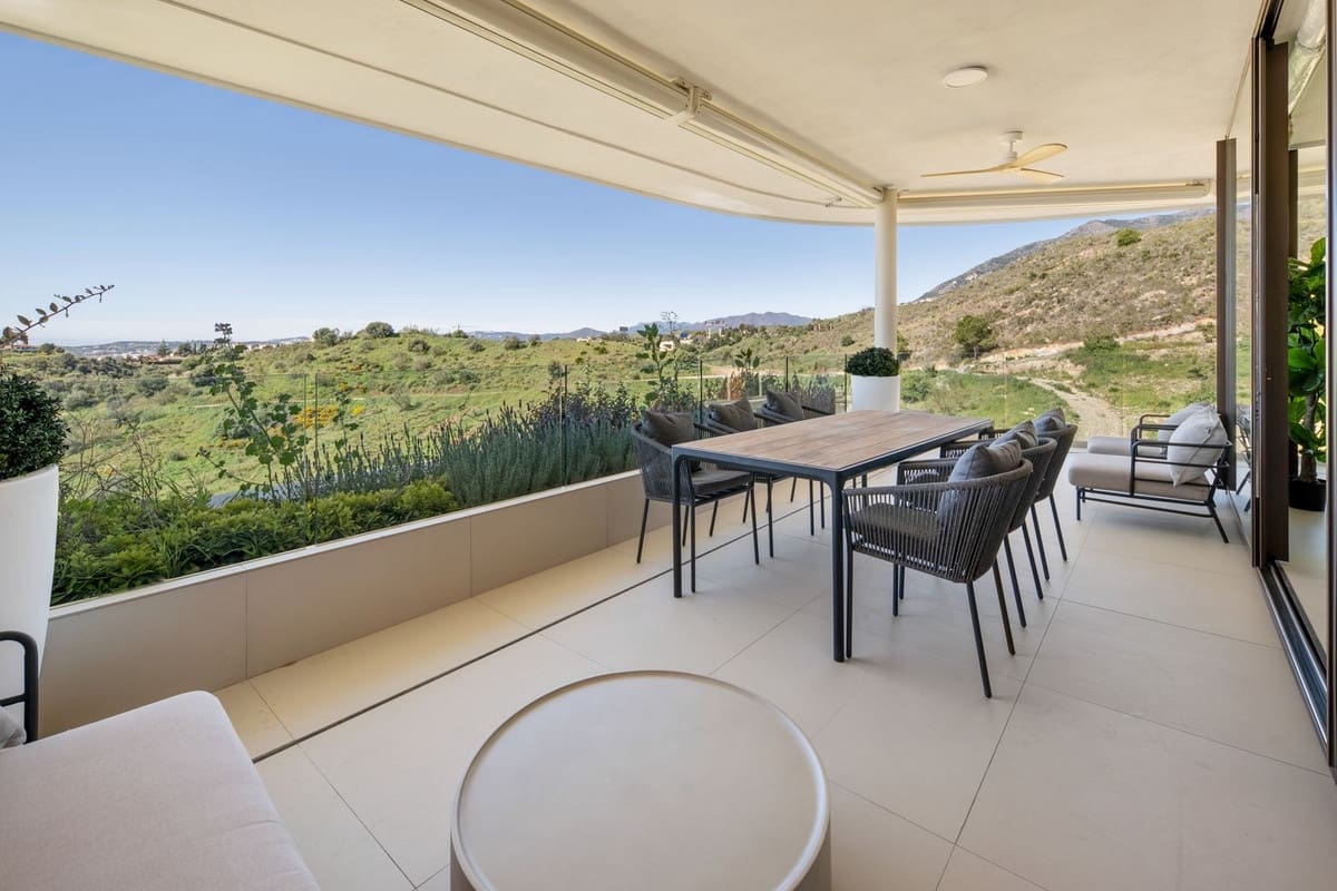 2 soveværelse Lejlighed til salg i Fuengirola med swimmingpool garage - € 699.000 (Ref: 9976307)