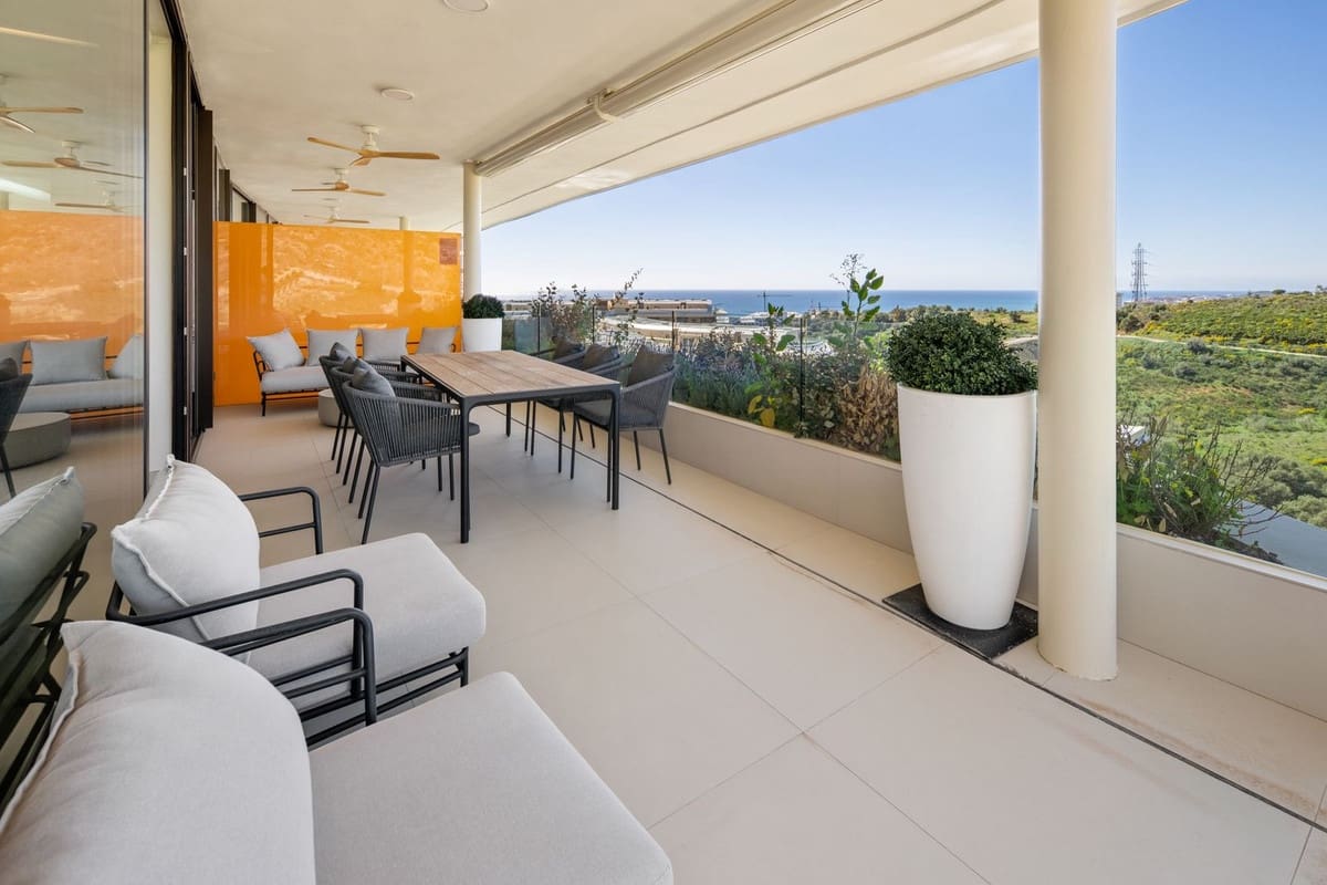 2 soveværelse Lejlighed til salg i Fuengirola med swimmingpool garage - € 699.000 (Ref: 9976307)