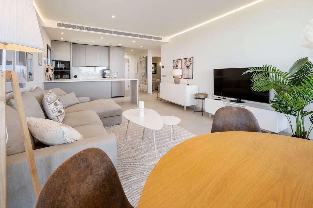 2 soveværelse Lejlighed til salg i Fuengirola med swimmingpool garage - € 699.000 (Ref: 9976307)