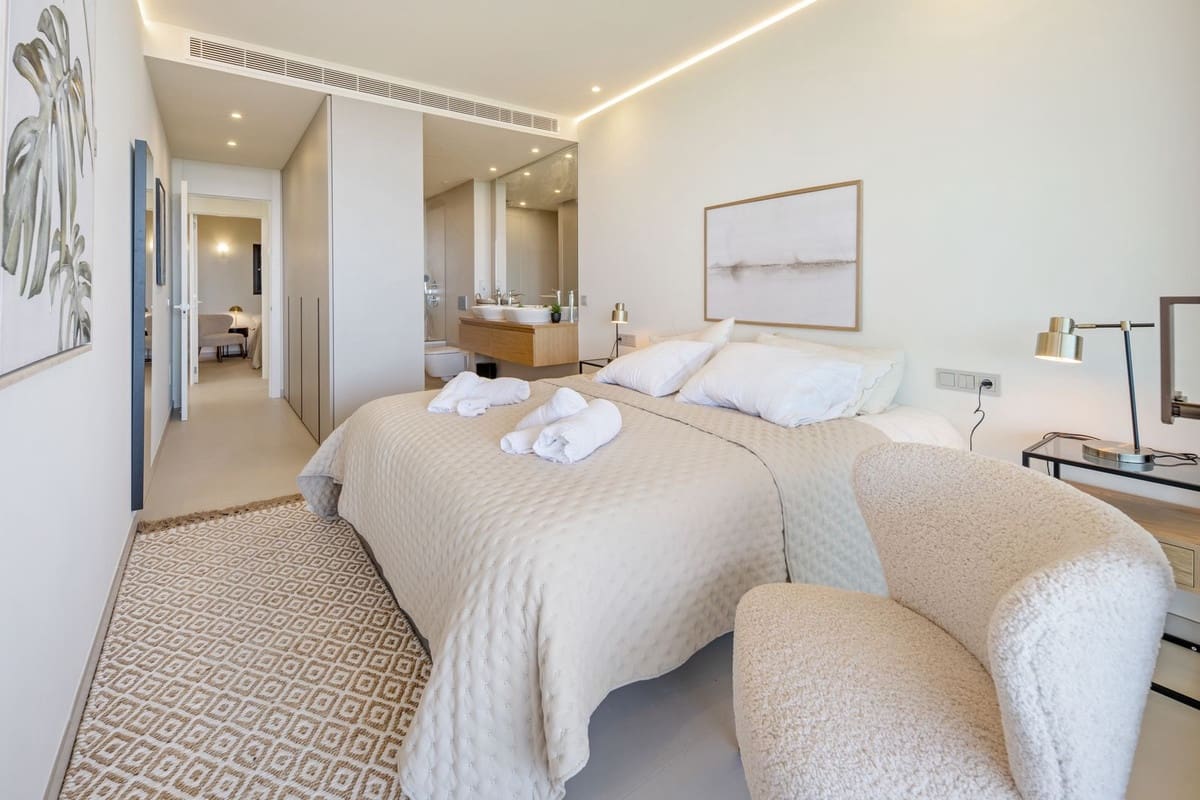 2 soveværelse Lejlighed til salg i Fuengirola med swimmingpool garage - € 699.000 (Ref: 9976307)
