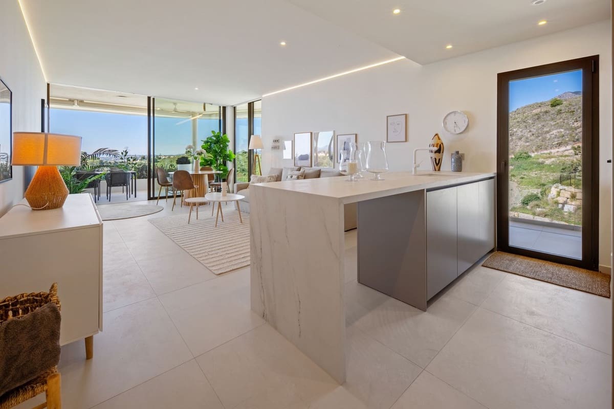 2 soveværelse Lejlighed til salg i Fuengirola med swimmingpool garage - € 699.000 (Ref: 9976307)