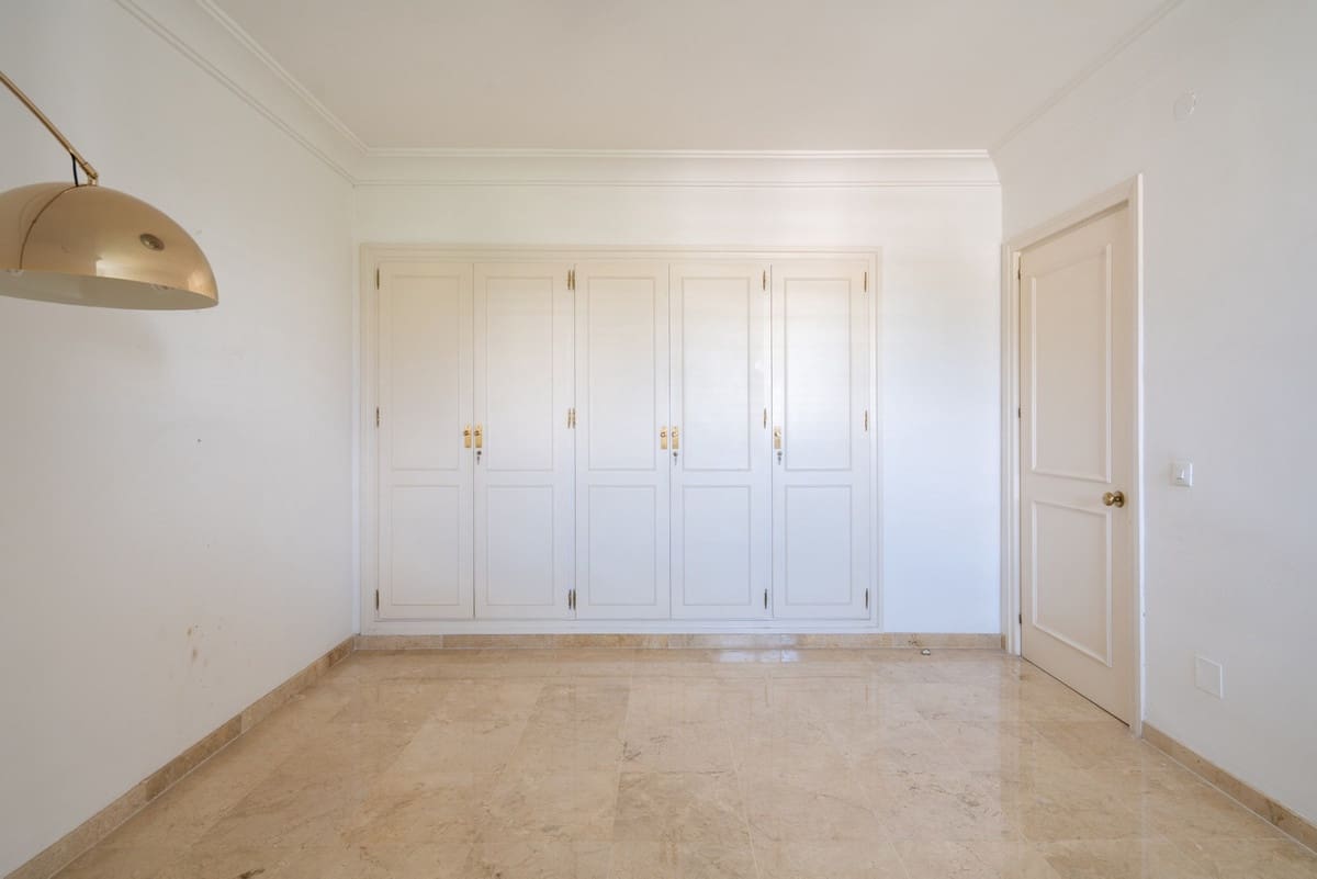2 soveværelse Lejlighed til salg i Guadalmina med swimmingpool - € 695.000 (Ref: 9976308)