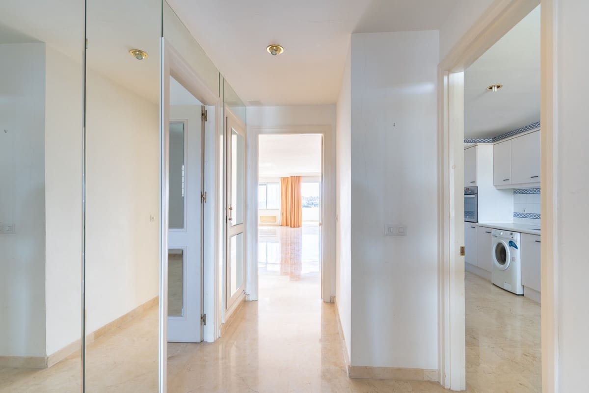 2 soveværelse Lejlighed til salg i Guadalmina med swimmingpool - € 695.000 (Ref: 9976308)