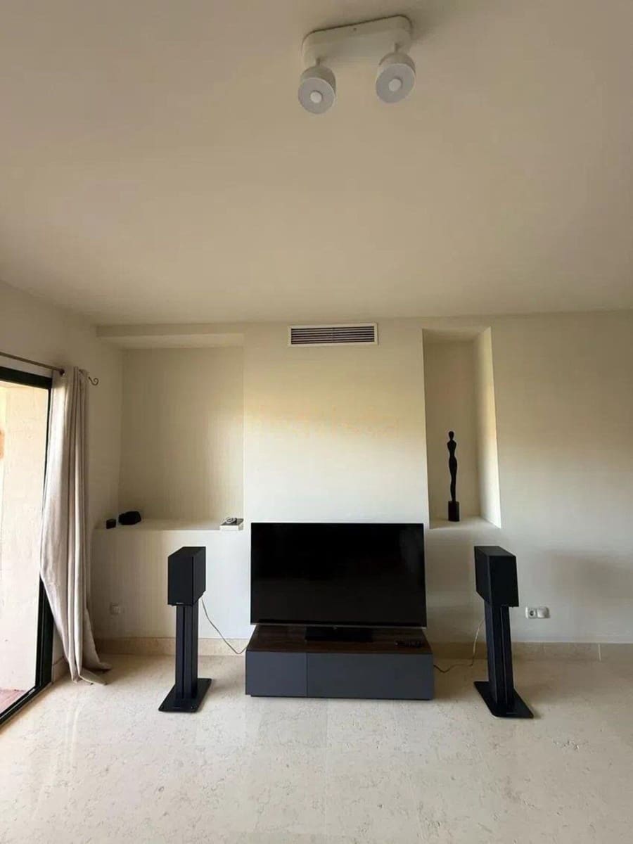 3 sovrum Lägenhet till salu i Benahavis med pool garage - 660 000 € (Ref: 9976312)