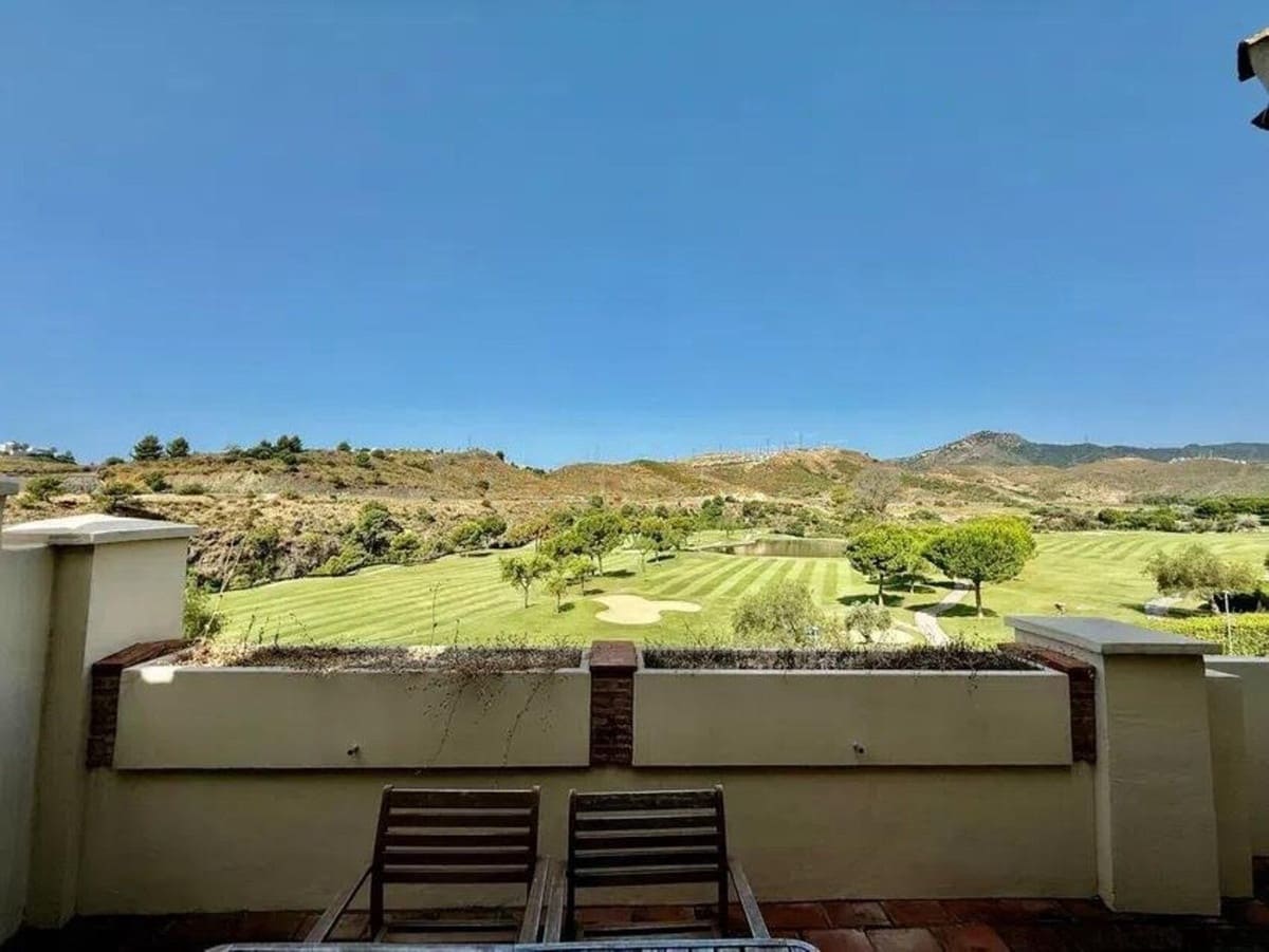 3 sovrum Lägenhet till salu i Benahavis med pool garage - 660 000 € (Ref: 9976312)