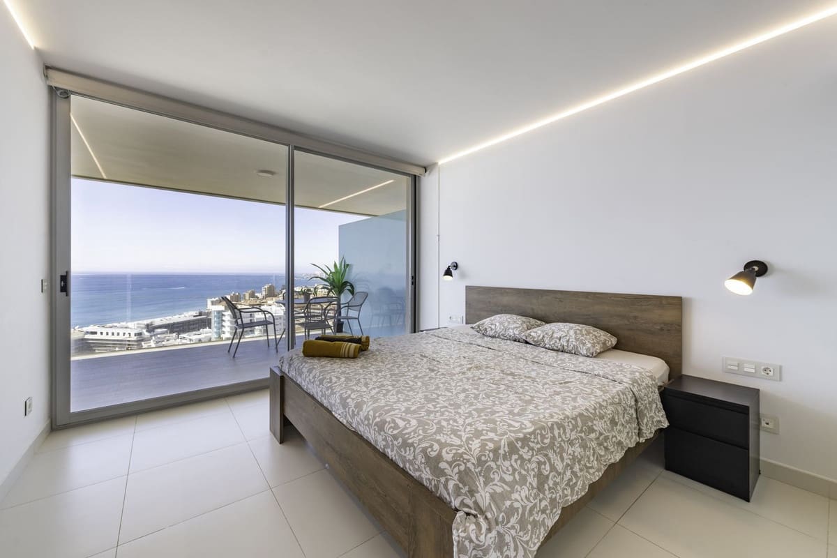 2 soveværelse Lejlighed til salg i Benalmadena med swimmingpool - € 699.000 (Ref: 9976313)