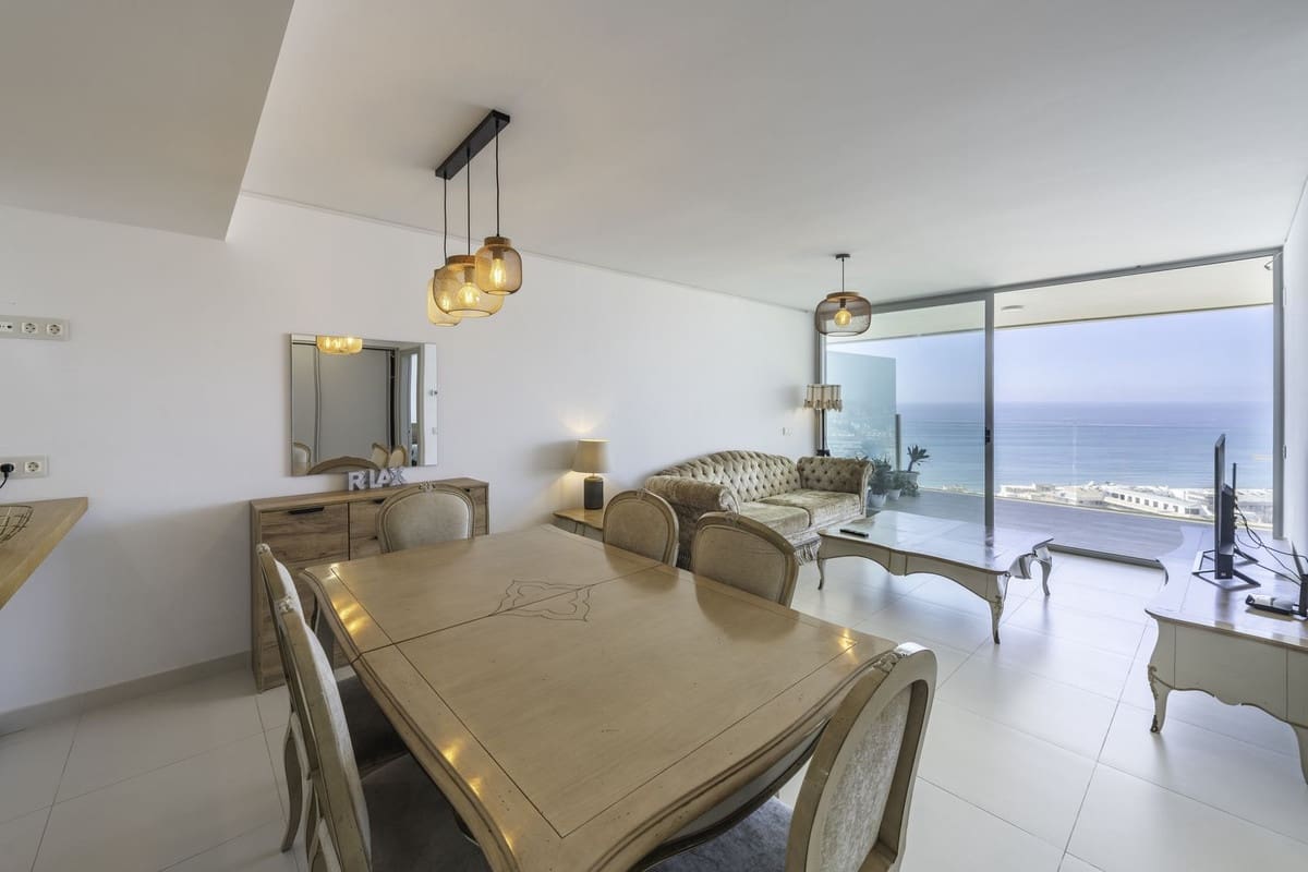 2 soveværelse Lejlighed til salg i Benalmadena med swimmingpool - € 699.000 (Ref: 9976313)