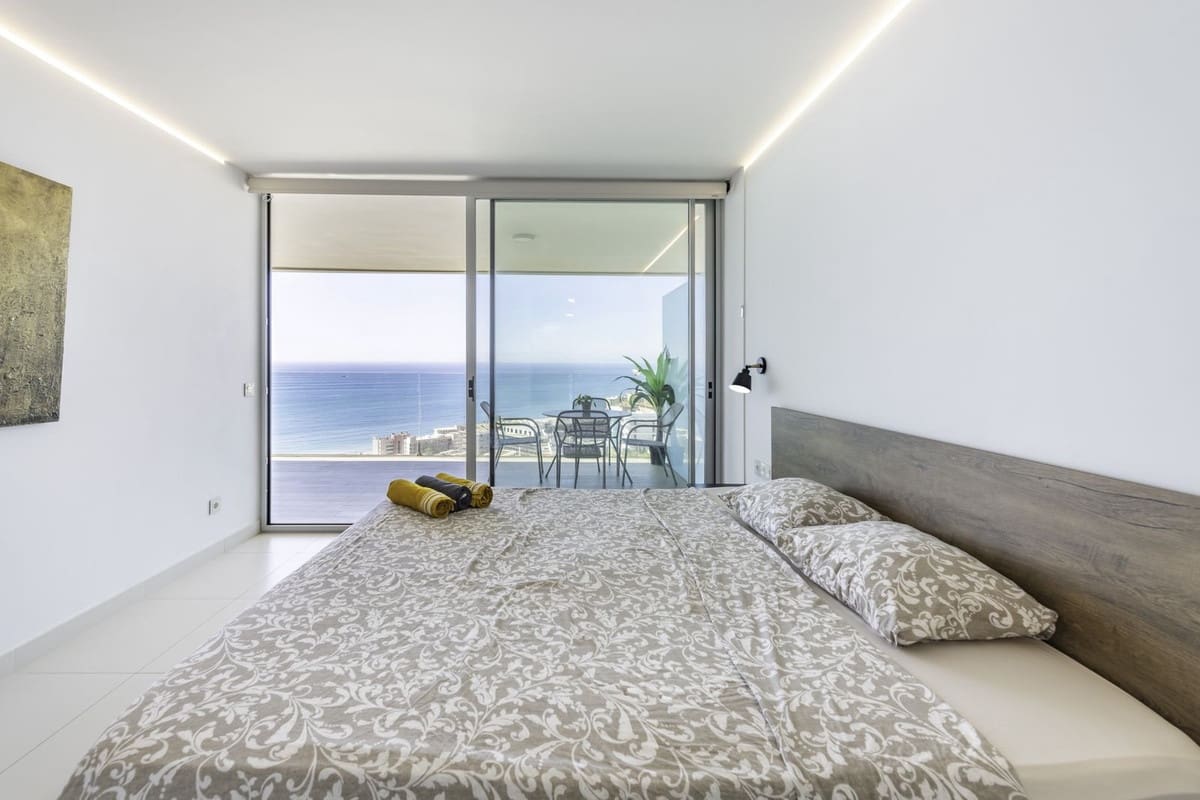 2 soveværelse Lejlighed til salg i Benalmadena med swimmingpool - € 699.000 (Ref: 9976313)