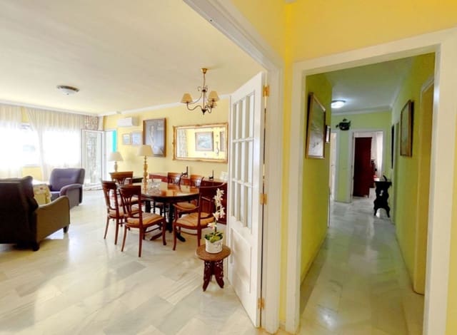 3 sovrum Lägenhet till salu i Estepona med garage - 790 000 € (Ref: 9976561)
