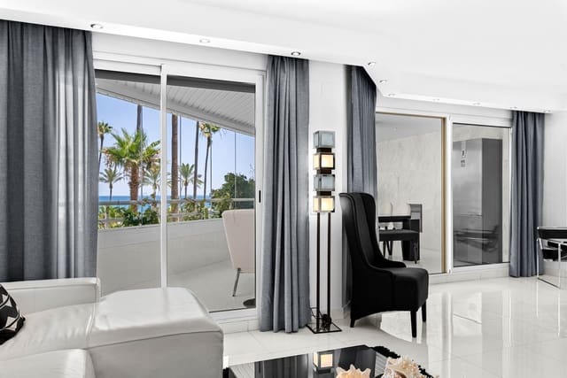 4 bedroom Apartment for sale in Marbella with pool - € 3,300,000 (Ref: 9976562)