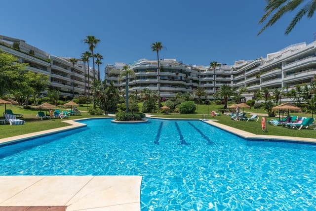4 bedroom Apartment for sale in Marbella with pool - € 3,300,000 (Ref: 9976562)
