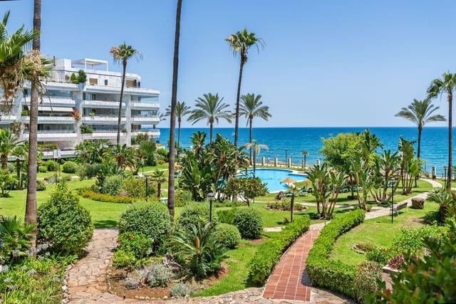 4 bedroom Apartment for sale in Marbella with pool - € 3,300,000 (Ref: 9976562)
