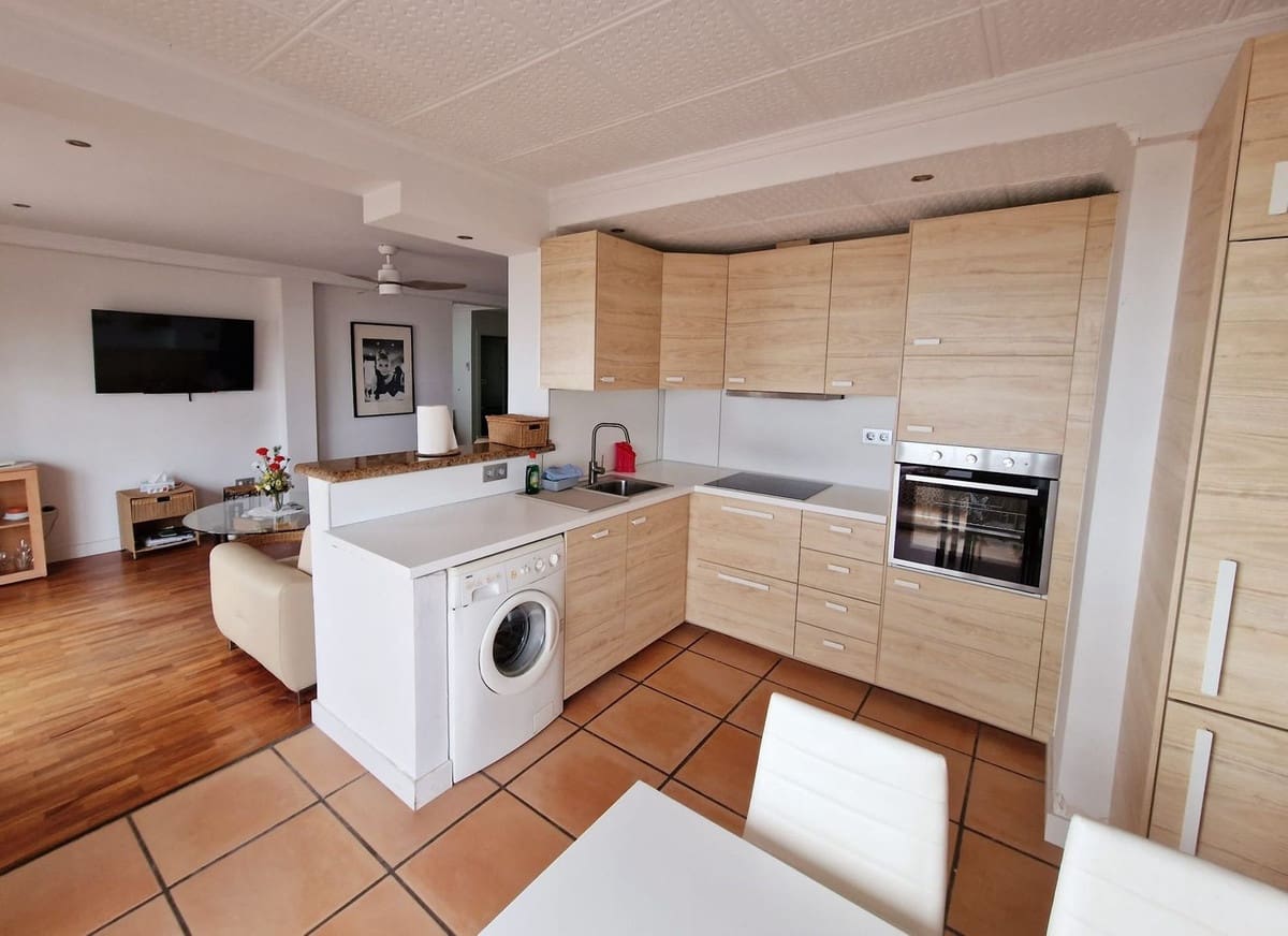2 slaapkamer Appartement te koop in Estepona - € 610.000 (Ref: 9976564)