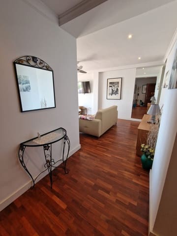 2 slaapkamer Appartement te koop in Estepona - € 610.000 (Ref: 9976564)