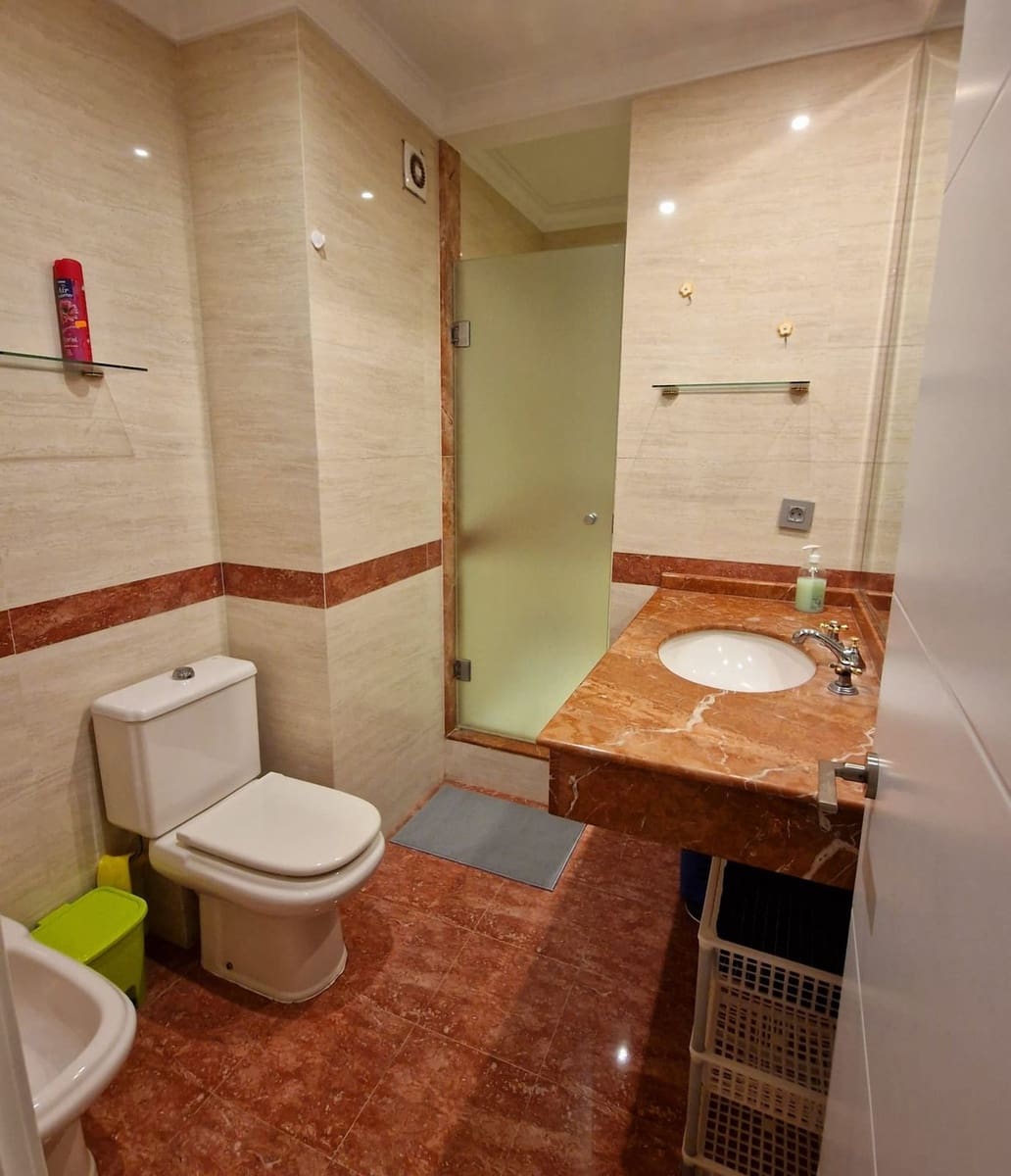 2 slaapkamer Appartement te koop in Estepona - € 610.000 (Ref: 9976564)