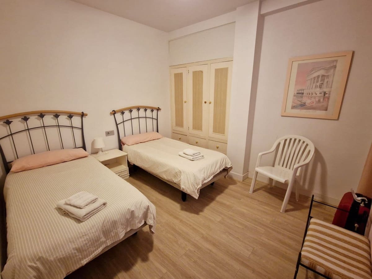 2 slaapkamer Appartement te koop in Estepona - € 610.000 (Ref: 9976564)