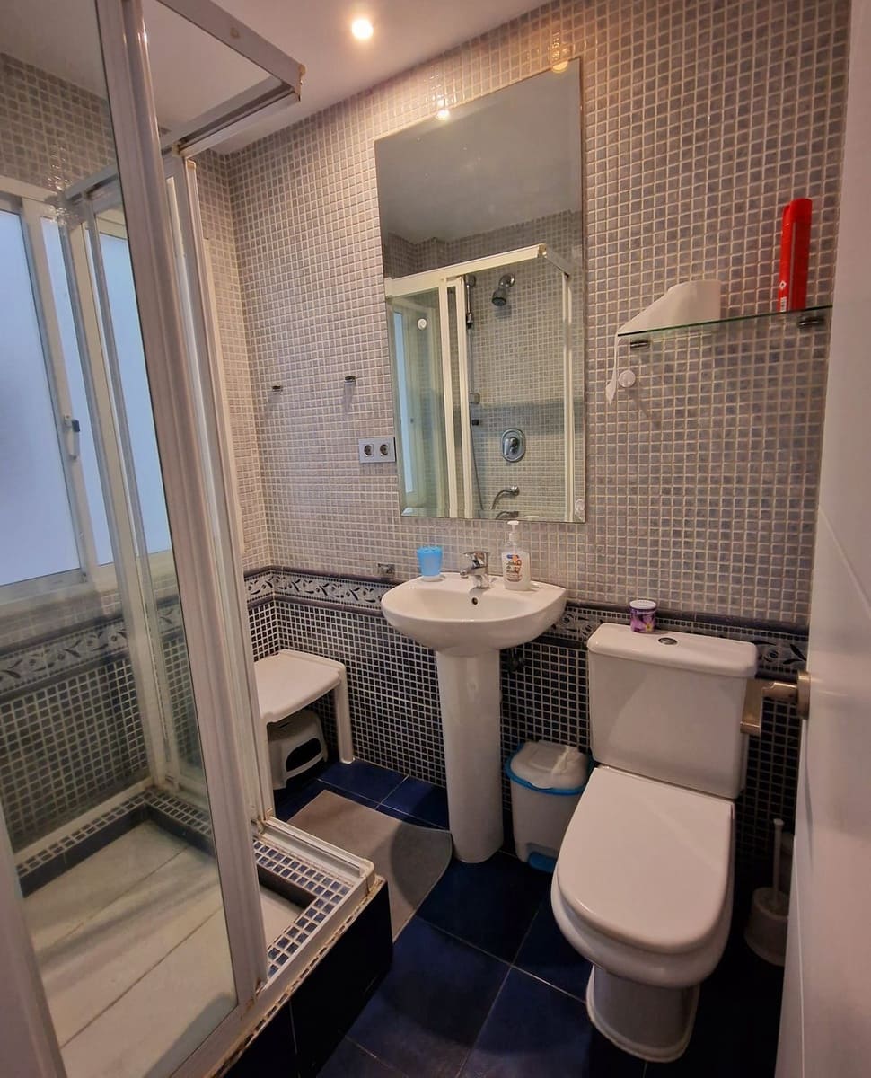 2 slaapkamer Appartement te koop in Estepona - € 610.000 (Ref: 9976564)