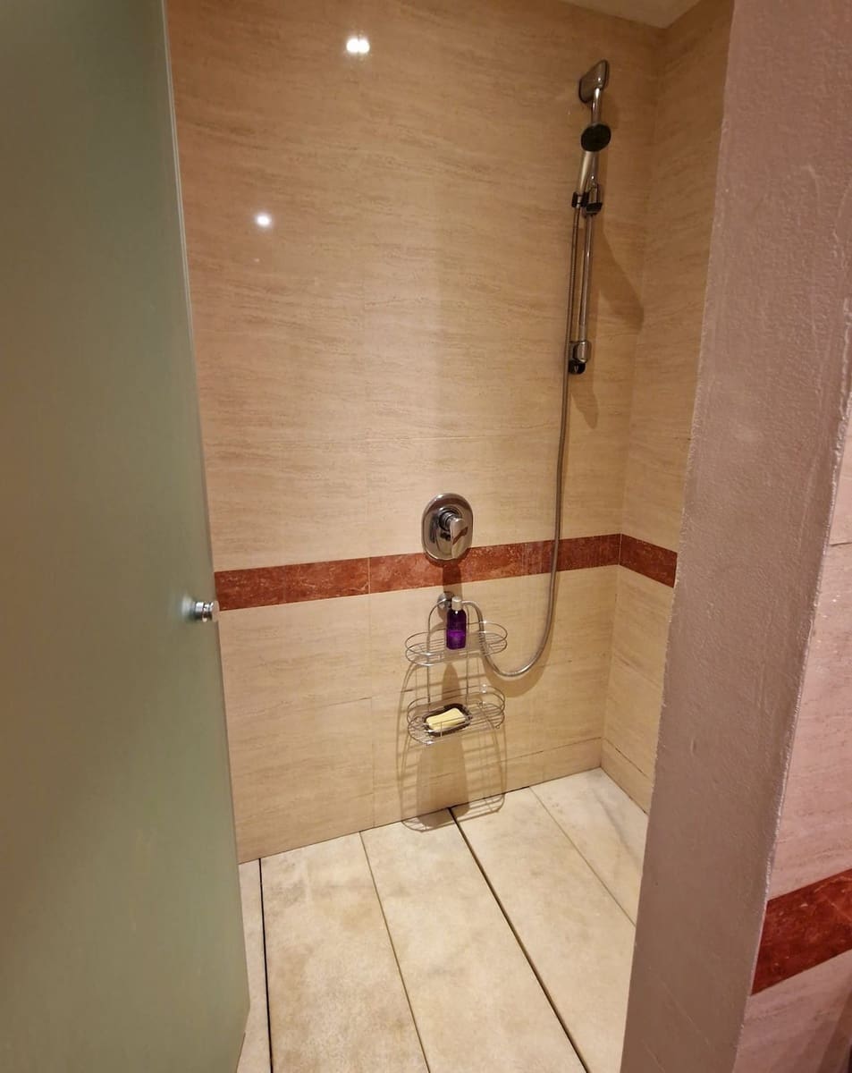 2 slaapkamer Appartement te koop in Estepona - € 610.000 (Ref: 9976564)