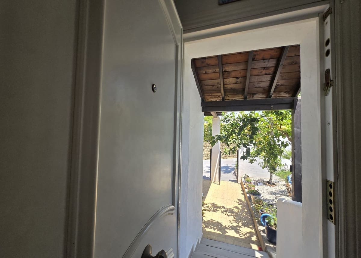 5 Zimmer Haus zu verkaufen in Golden Mile mit Pool - 1.695.000 € (Ref: 9976566)
