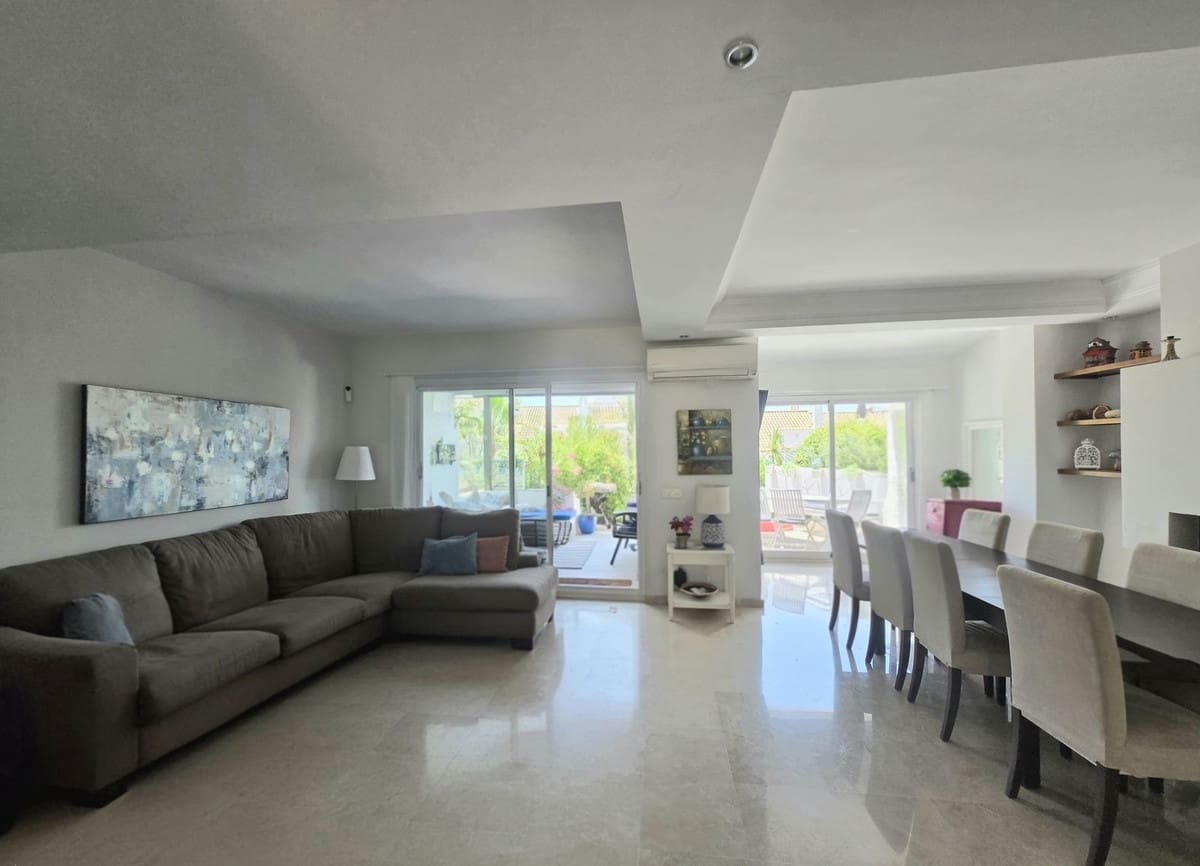 5 Zimmer Haus zu verkaufen in Golden Mile mit Pool - 1.695.000 € (Ref: 9976566)
