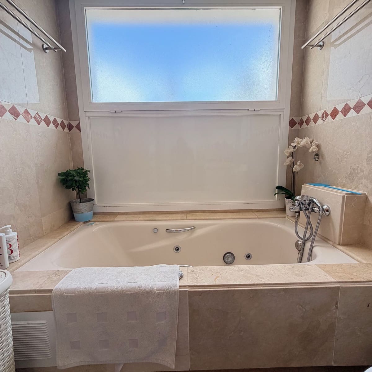 5 bedroom Townhouse for sale in Golden Mile with pool garage - € 1,695,000 (Ref: 9976566)
