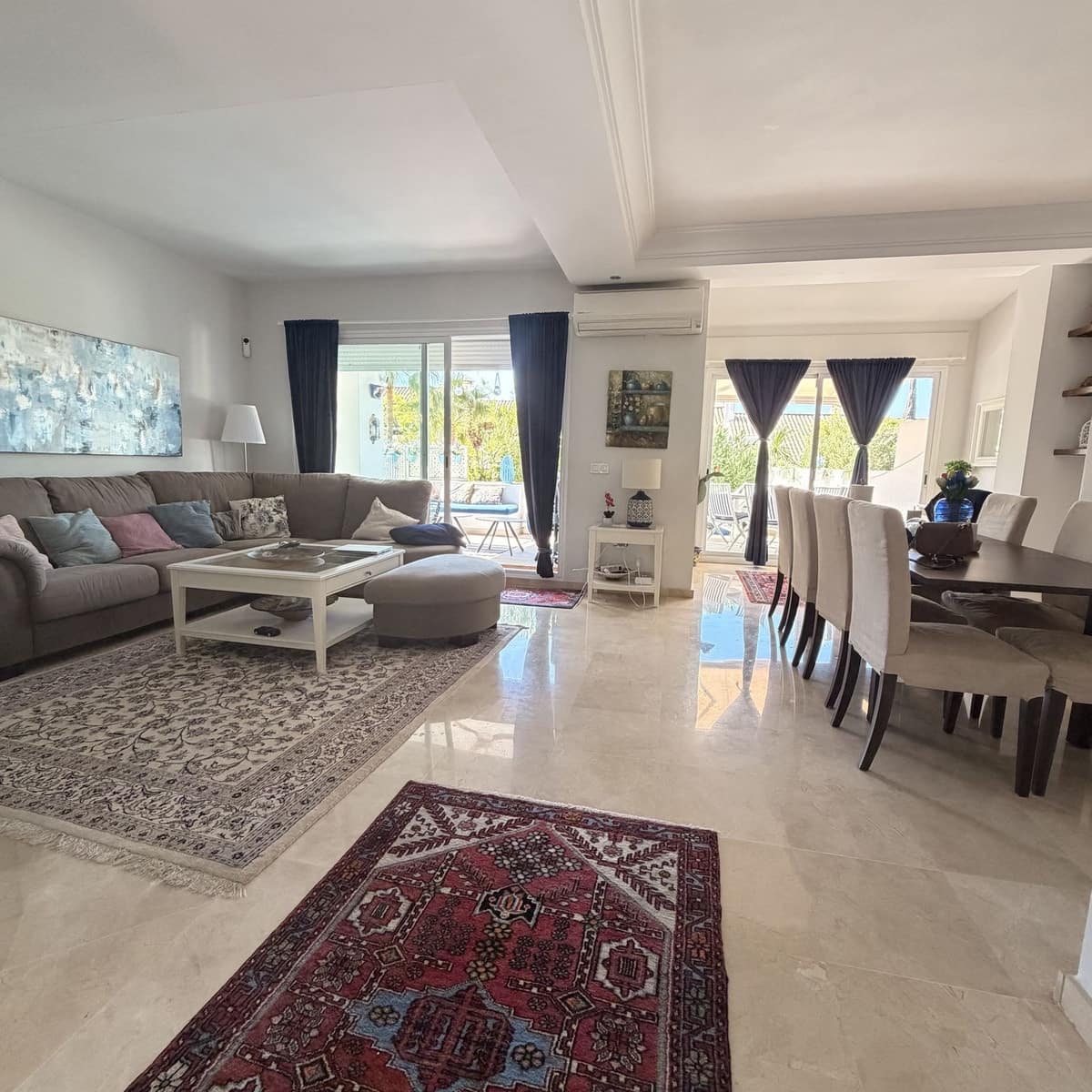 5 bedroom Townhouse for sale in Golden Mile with pool garage - € 1,695,000 (Ref: 9976566)