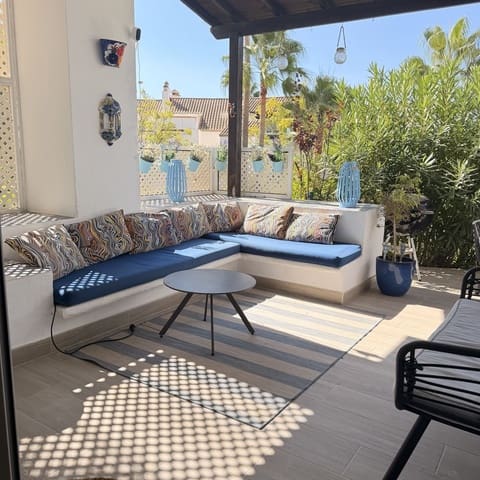 5 sovrum Hus till salu i Golden Mile, Marbella med pool garage - 1 695 000 € (Ref: 9976566)