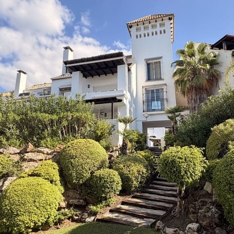 5 sovrum Hus till salu i Golden Mile, Marbella med pool garage - 1 695 000 € (Ref: 9976566)