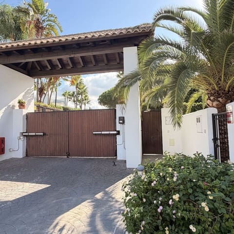 5 sovrum Hus till salu i Golden Mile, Marbella med pool garage - 1 695 000 € (Ref: 9976566)