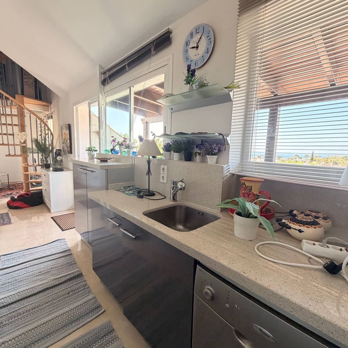 5 bedroom Townhouse for sale in Golden Mile with pool garage - € 1,695,000 (Ref: 9976566)