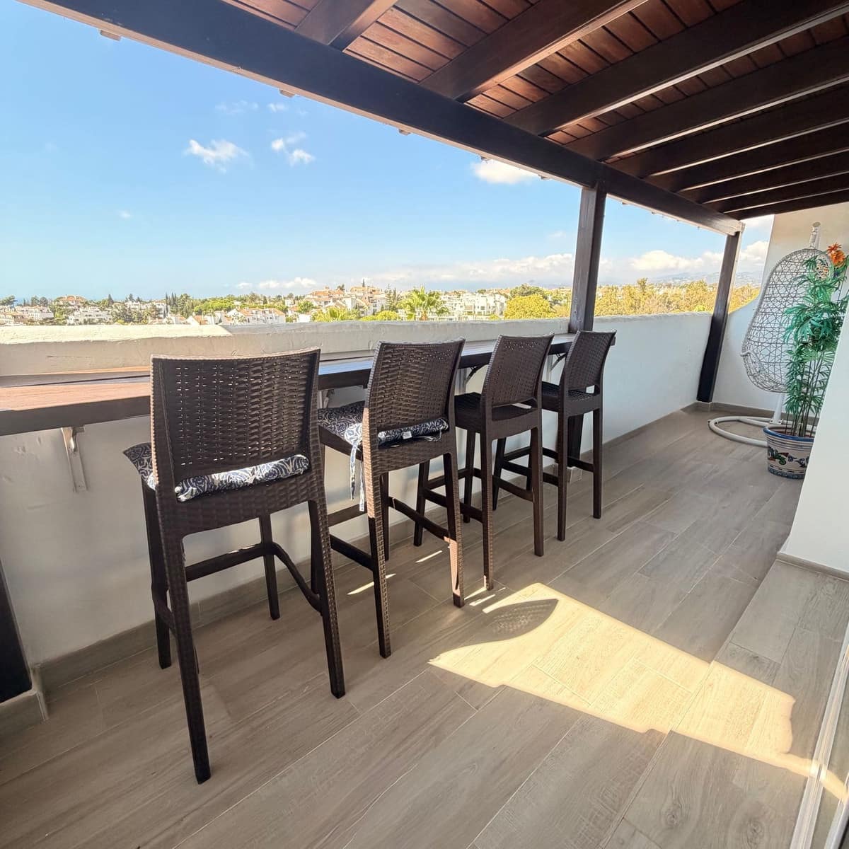 5 bedroom Townhouse for sale in Golden Mile with pool garage - € 1,695,000 (Ref: 9976566)
